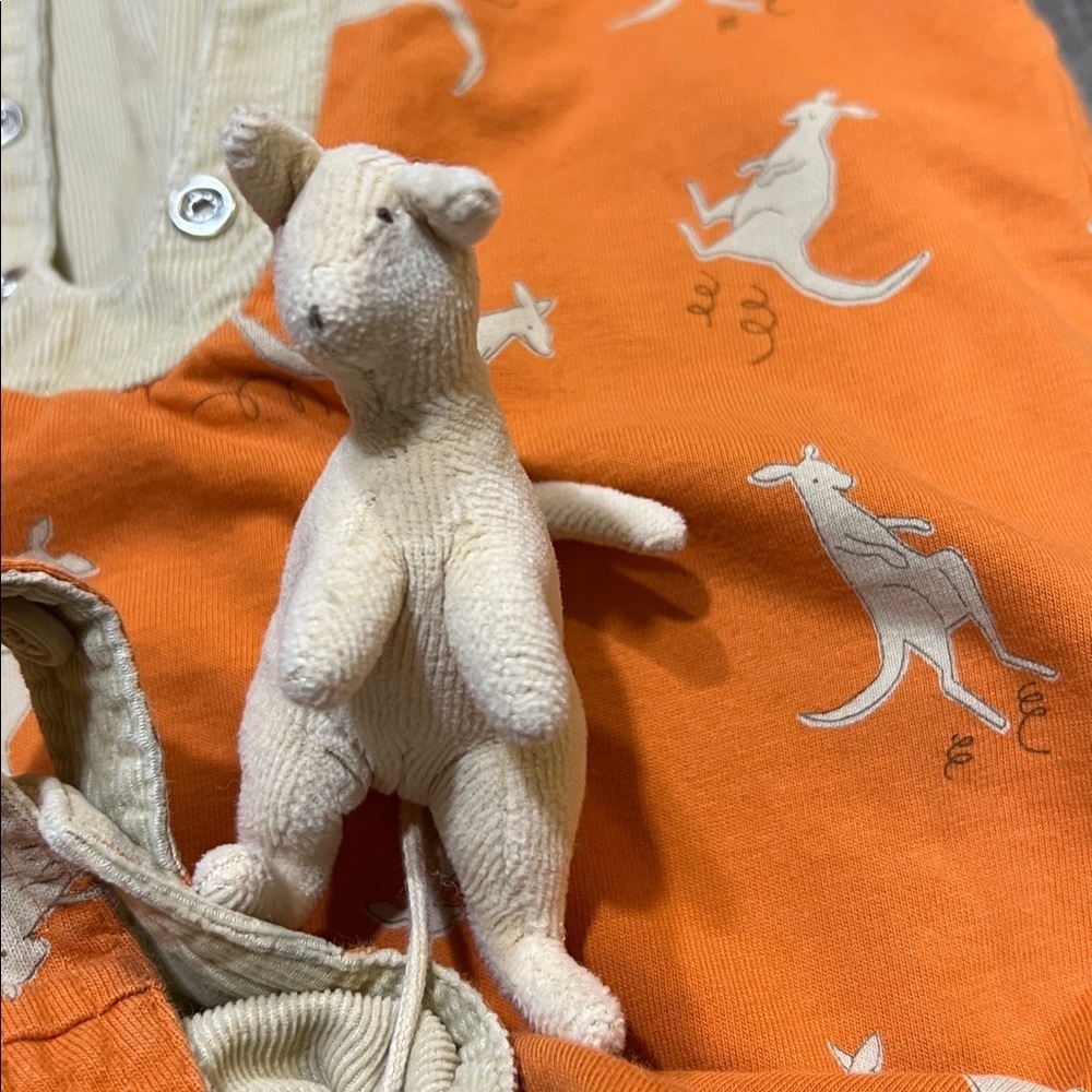 HTF Gymboree Vintage Kangaroo print overalls with stuffed kangaroo size 3-6M - Picture 14 of 14